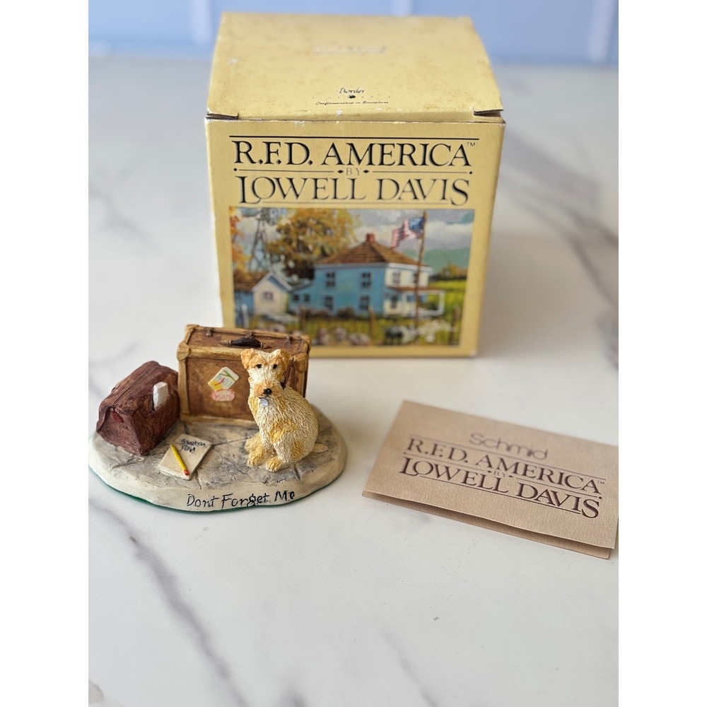 Lowell Davis RFD America Don't Forget Me Dog Figurine Schmid 1994 Box & Card